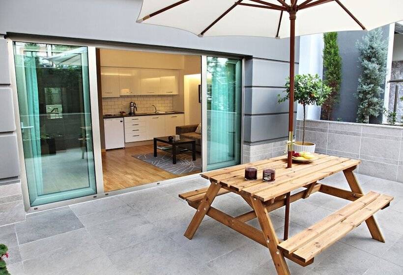 استودیو استاندارد با چشم‌انداز باغ, Apartman Istanbul