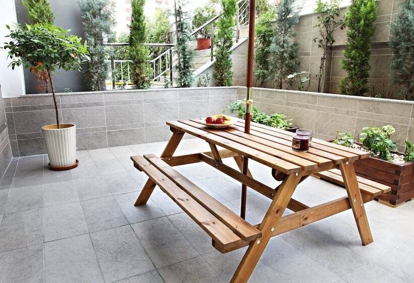 استودیو استاندارد با چشم‌انداز باغ, Apartman Istanbul