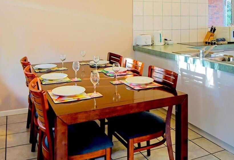 ویلا دلوکس 3 خوابه, Cable Beachside Villas