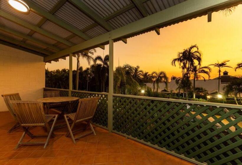 ویلای 3 خوابه, Cable Beachside Villas