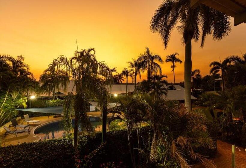 ویلای 3 خوابه, Cable Beachside Villas