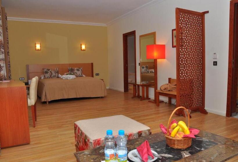 سوییت, Across Hotels & Spa