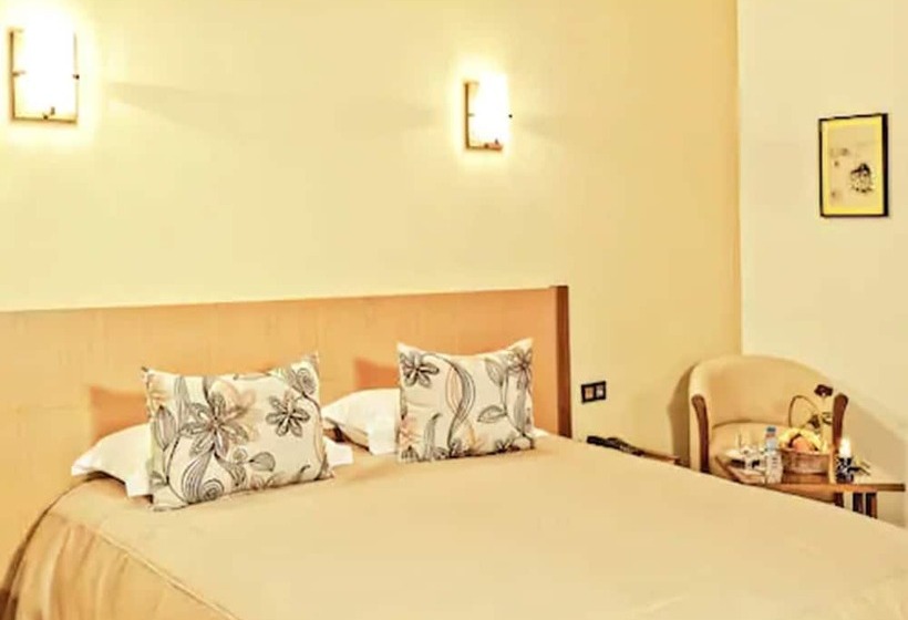 اتاق لوکس یک تخته, Across Hotels & Spa