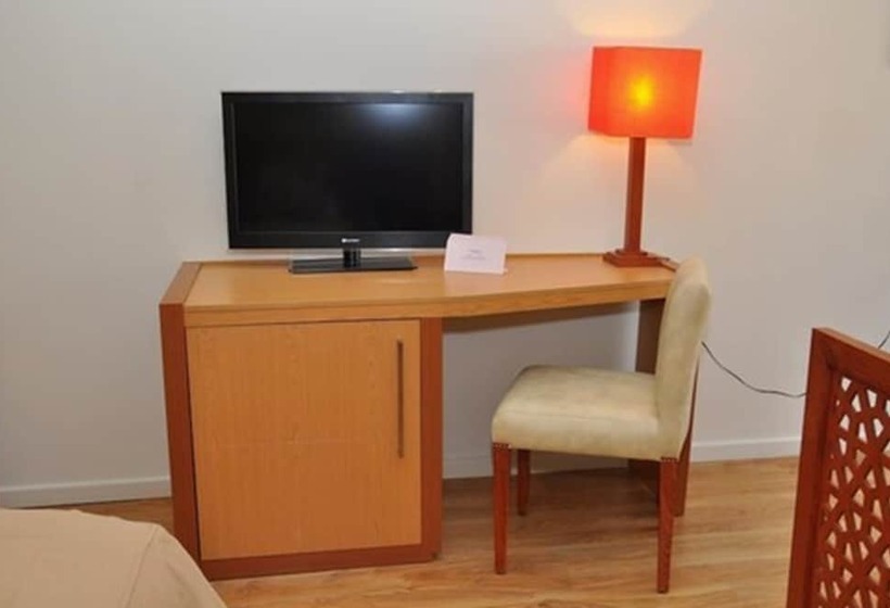 اتاق لوکس, Across Hotels & Spa