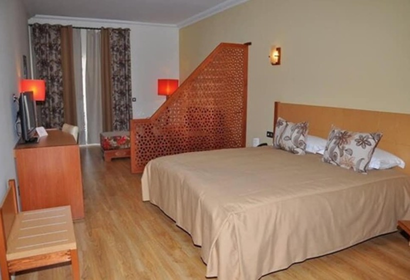 اتاق لوکس, Across Hotels & Spa