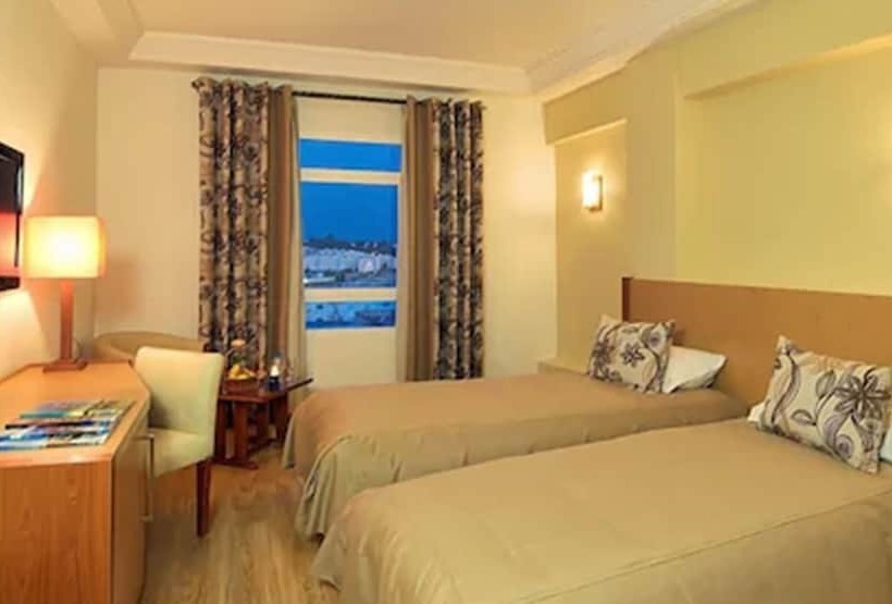 اتاق لوکس, Across Hotels & Spa