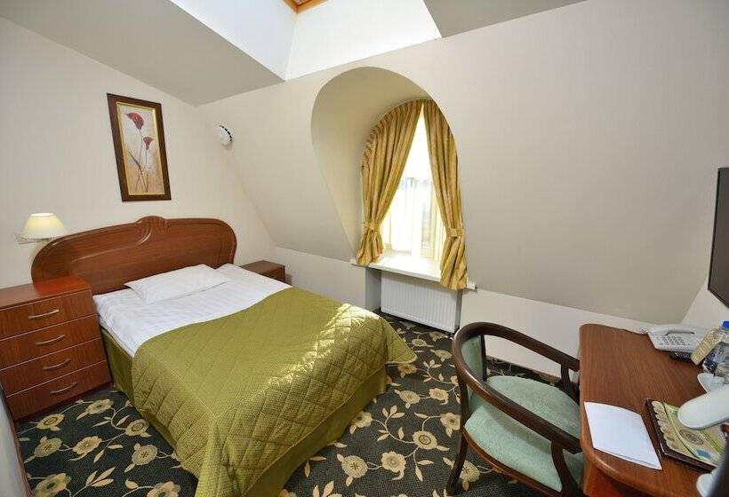 스탠다드 싱글 룸, Cronwell Inn Stremyannaya