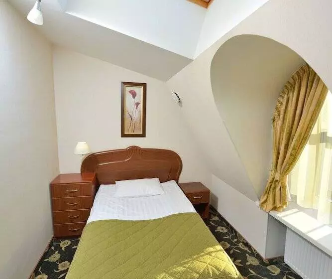 Standard Yhden Hengen Huone, Cronwell Inn Stremyannaya