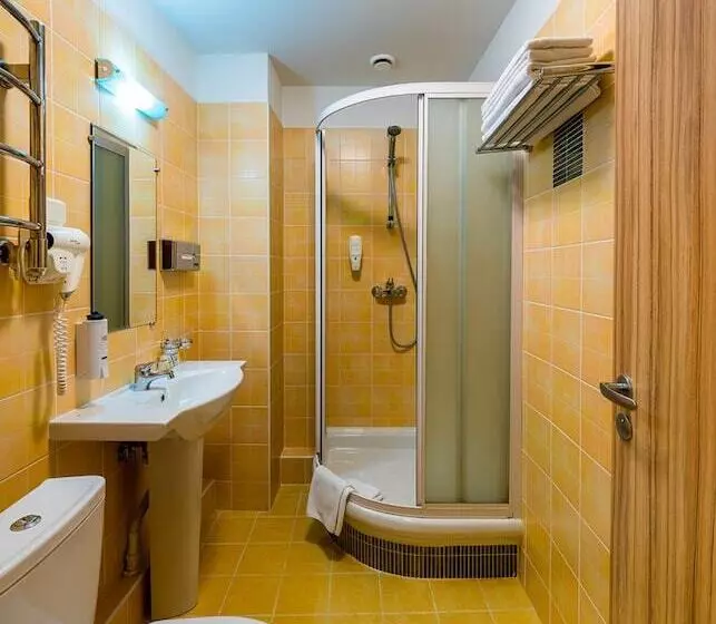Comfort Yhden Hengen Huone, Cronwell Inn Stremyannaya