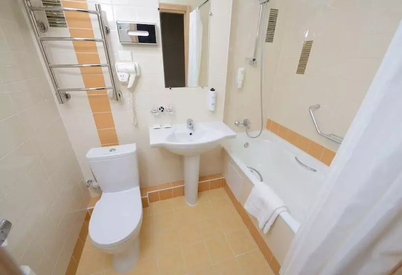 Comfort-huone, Cronwell Inn Stremyannaya