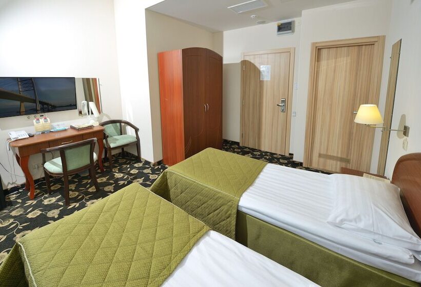 컴포트 룸, Cronwell Inn Stremyannaya