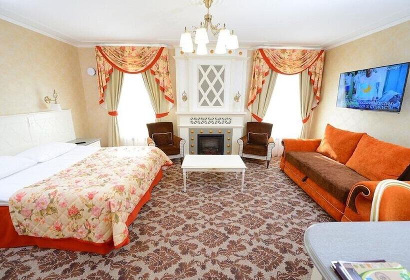 주니어 스위트, Cronwell Inn Stremyannaya