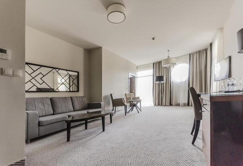 四人高级间, Diune Resort