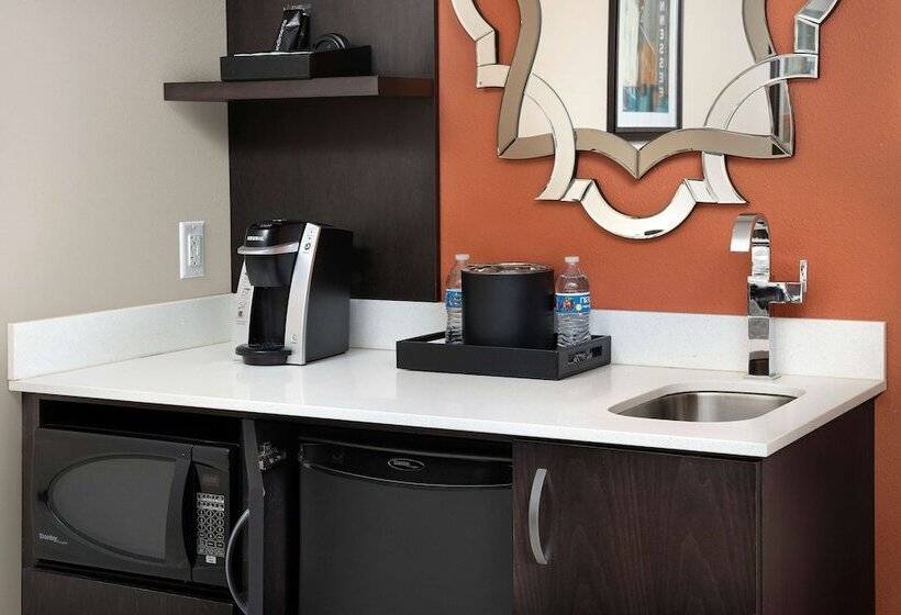 سوییت, Embassy Suites By Hilton Knoxville West