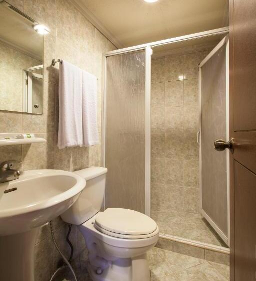 اتاق استاندارد سه تخته با چشمانداز, Paladin