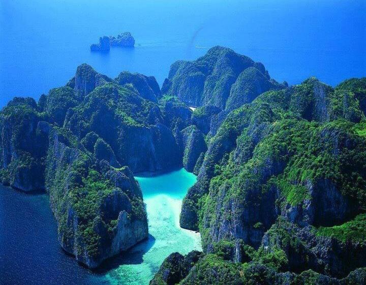 수영장이 있는 3베드룸 빌라, Paradise Island Estate