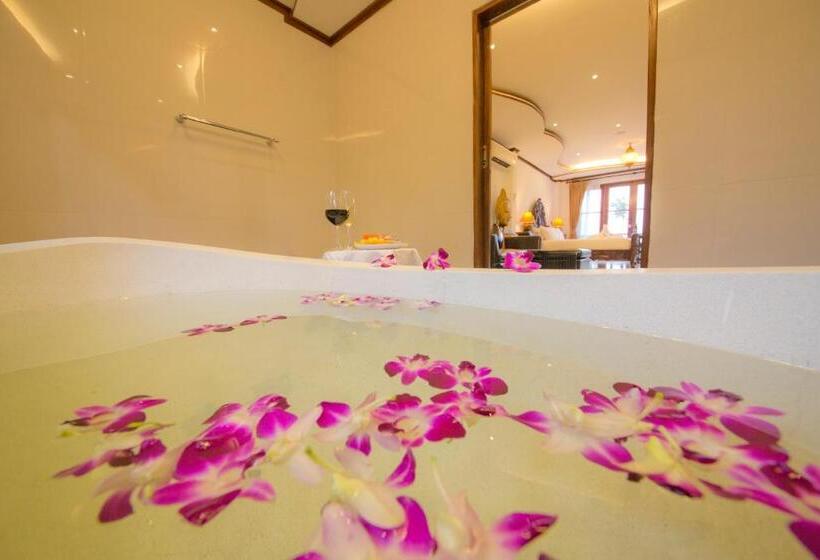 ویلای 4 خوابه, Paradise Island Estate