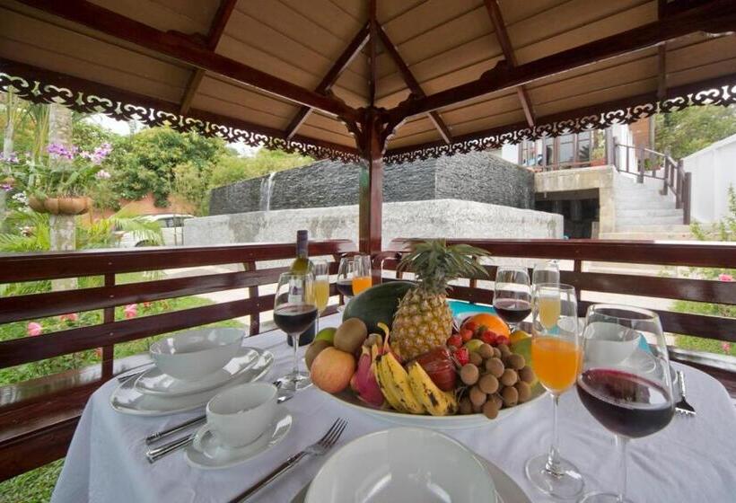 ویلای 4 خوابه, Paradise Island Estate