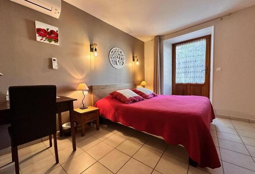 4인용 스탠다드 룸, Chambres D Hôtes Les Clapas