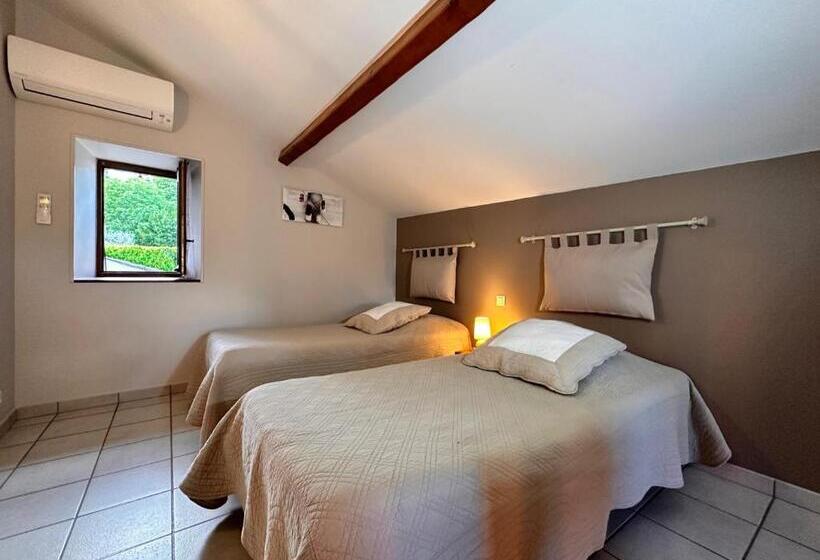 4인용 스탠다드 룸, Chambres D Hôtes Les Clapas