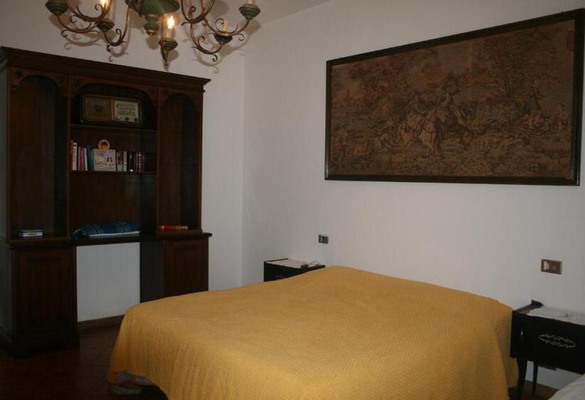 اتاق لوکس خانوادگی, Morianese Residence