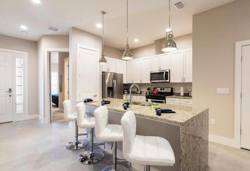 豪华三卧别墅, Summerville Vacation Resort