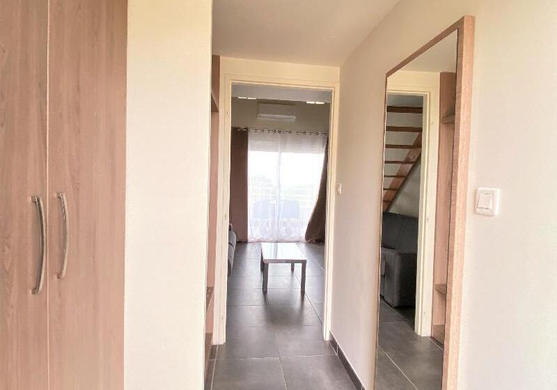 استودیوی استاندارد با چشمانداز دریا, Le Bella Vista Résidence