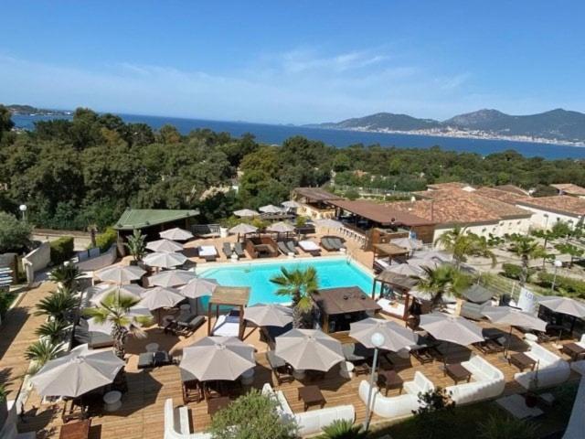 استودیوی استاندارد با چشمانداز دریا, Le Bella Vista Résidence