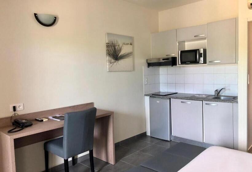 استودیوی استاندارد با چشمانداز دریا, Le Bella Vista Résidence