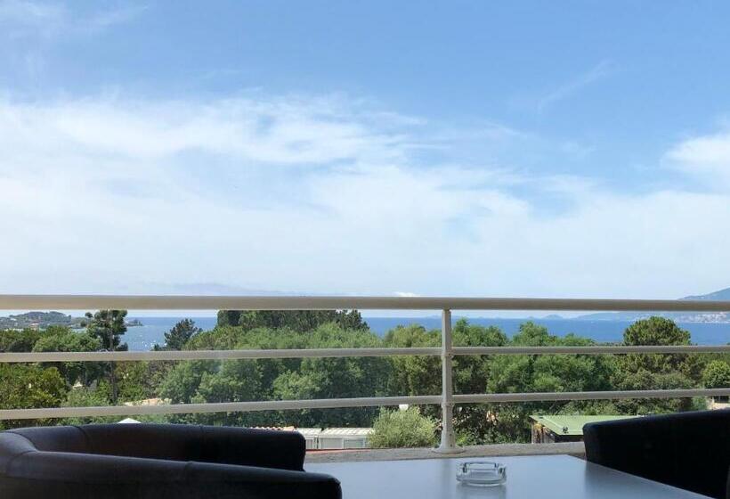 استودیوی استاندارد با چشمانداز دریا, Le Bella Vista Résidence