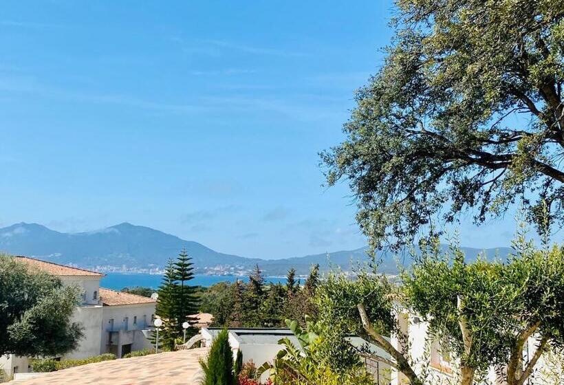 ویلای 3 خوابه, Le Bella Vista Résidence