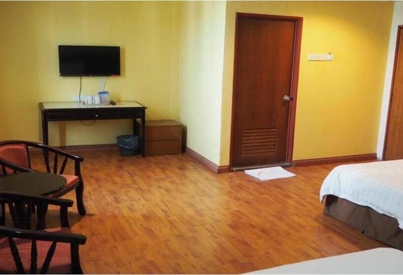 Suite Familiar, 906 Hotel Melaka Raya