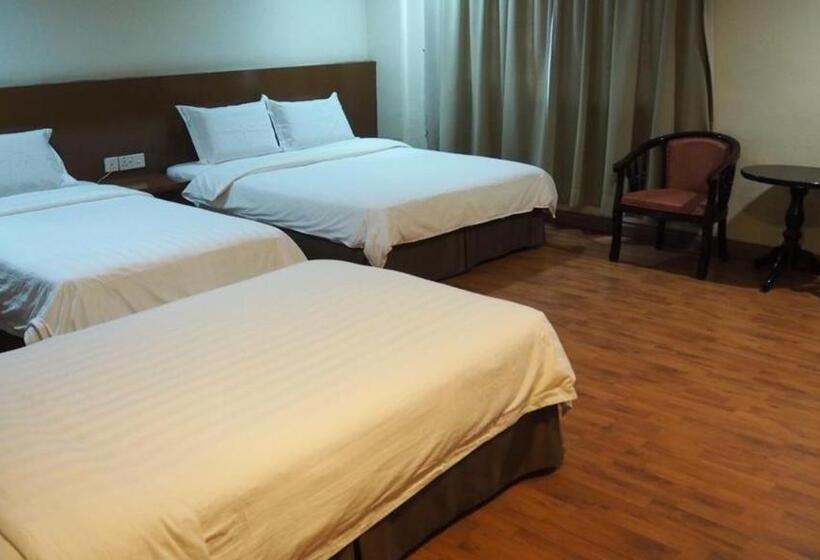 Suite Familiar, 906 Hotel Melaka Raya