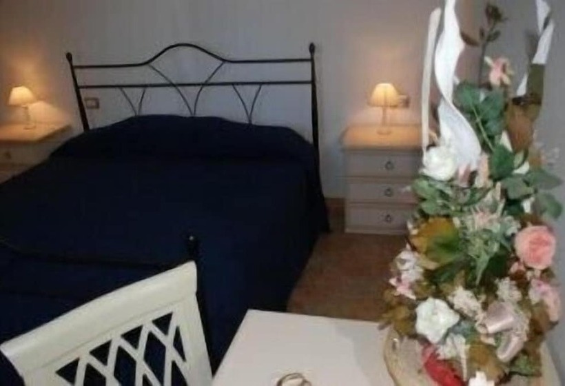 דירת שני חדרים, Li Troni