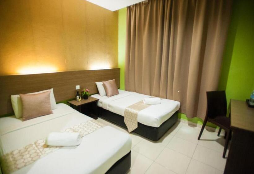 豪华三人间, Dj Citi Point