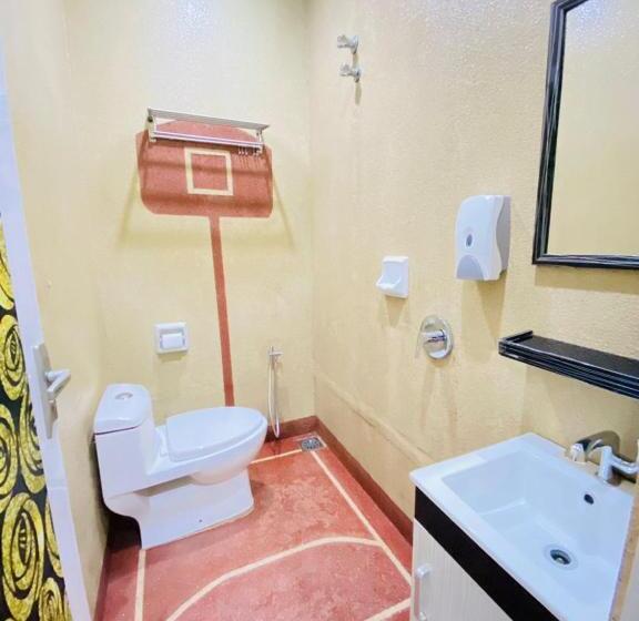 家庭套房, Dj Citi Point