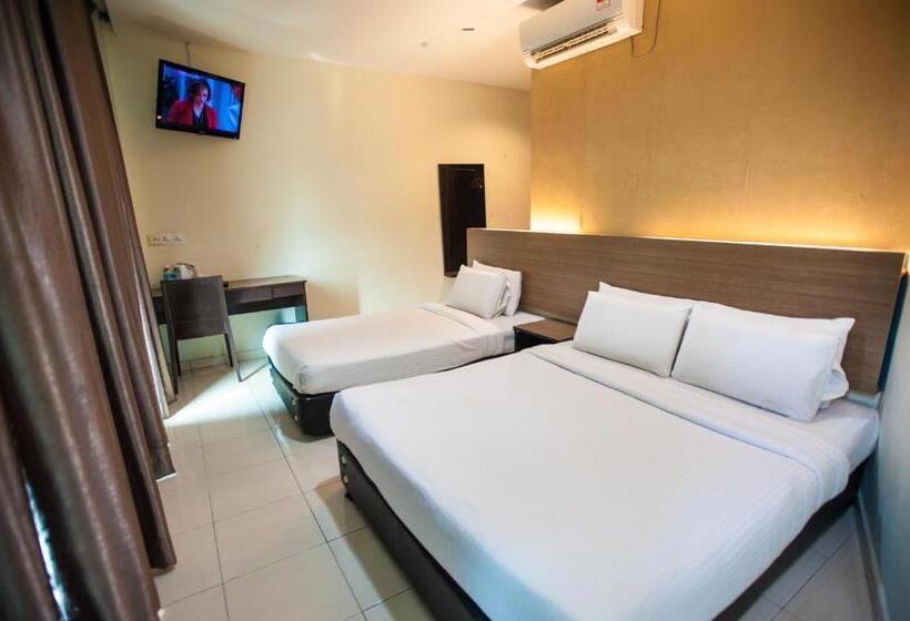 豪华三人间, Dj Citi Point