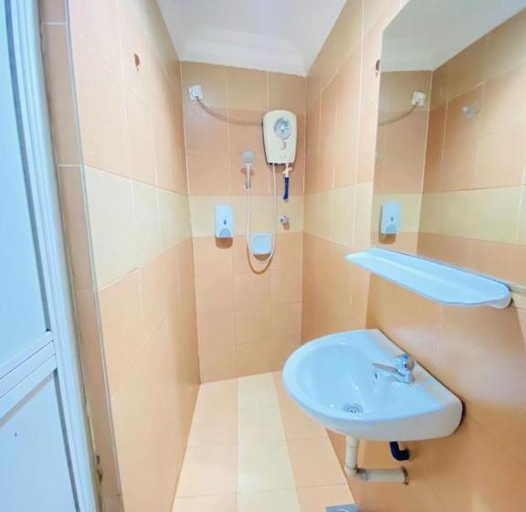 豪华三人间, Dj Citi Point