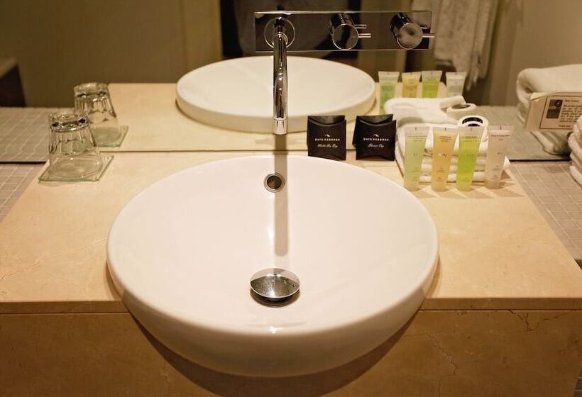 חדר סטנדרט, Golden Pebble