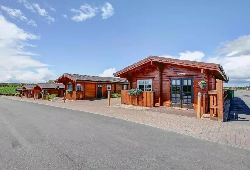 3ベッドルームアパートメント, Ingliston Country Club