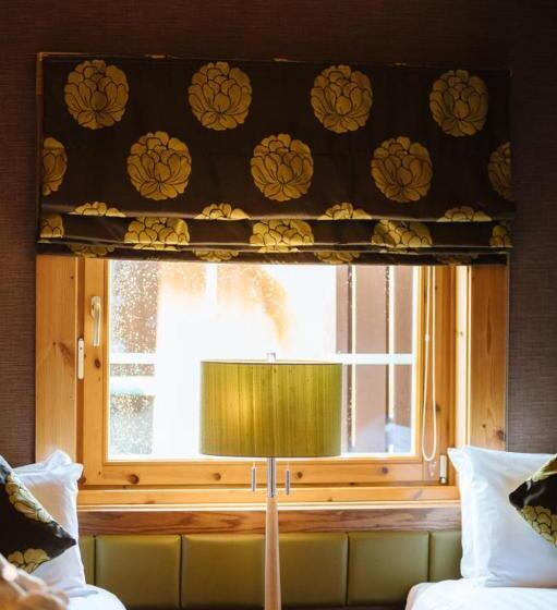 בקתת חדר, Ingliston Country Club