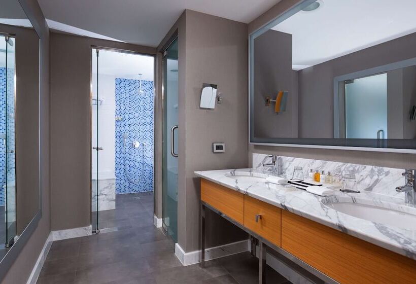 سوئیت جونیور با چشم‌انداز کوهستان, Radisson Collection Paradise Resort And Spa, Sochi