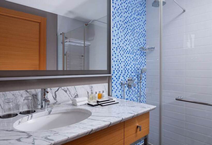 اتاق سوپریور با چشم‌انداز دریا, Radisson Collection Paradise Resort And Spa, Sochi