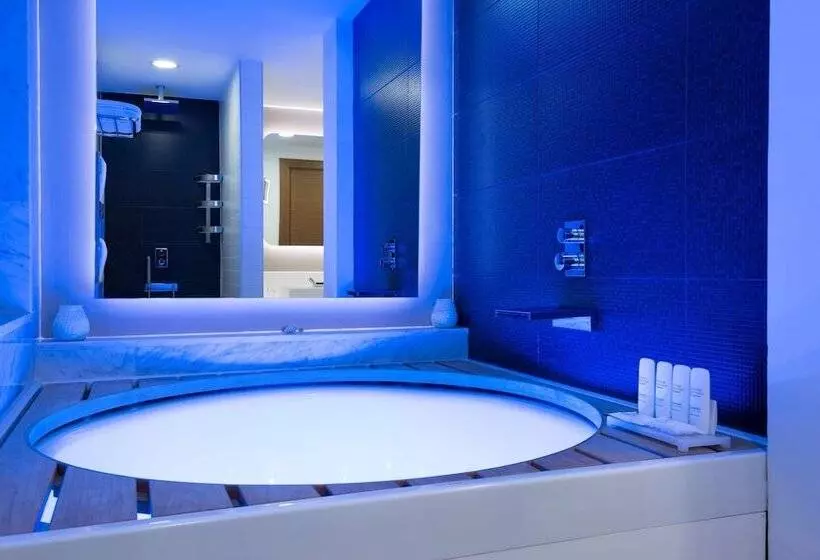 プール付き1ベッドルームヴィラ, Radisson Collection Paradise Resort And Spa, Sochi