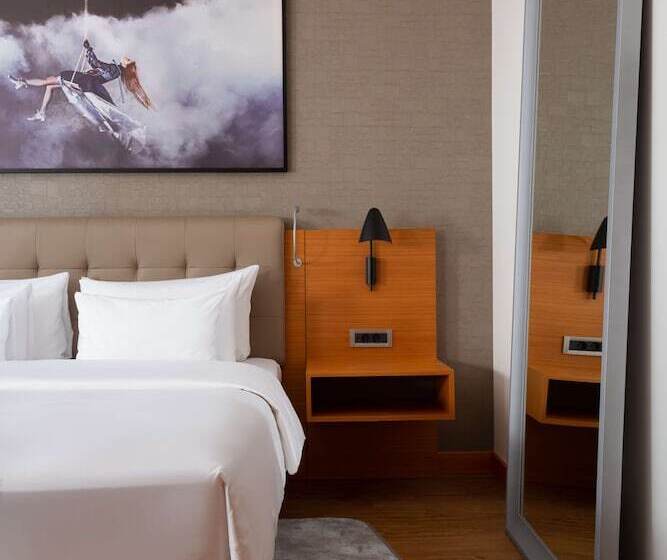 اتاق استاندارد با چشم‌انداز کوهستان, Radisson Collection Paradise Resort And Spa, Sochi