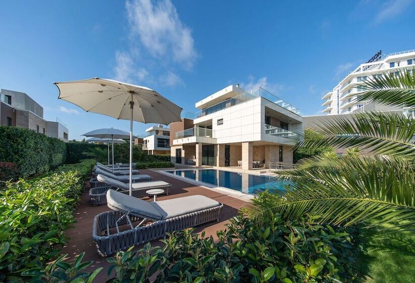 ویلای یک اتاق خوابه با استخر شنا, Radisson Collection Paradise Resort And Spa, Sochi