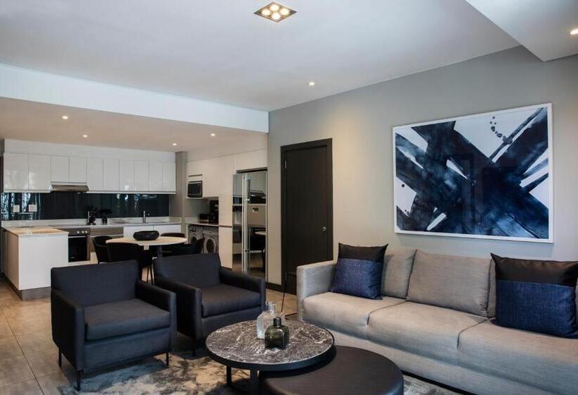 침실 2개 아파트, The Capital Empire