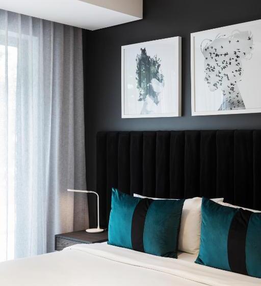 침실 3개 아파트, The Capital Empire