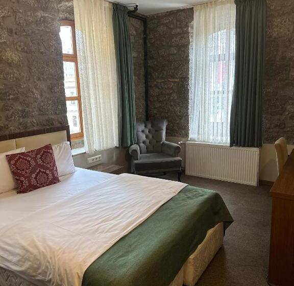 اتاق خانوادگی, Ts Park