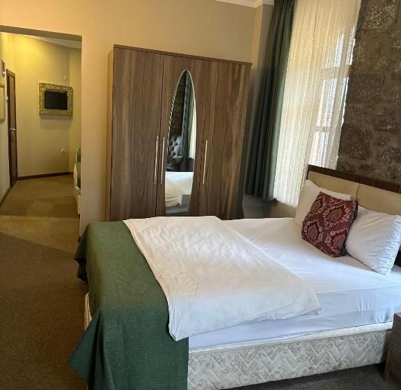 اتاق خانوادگی, Ts Park